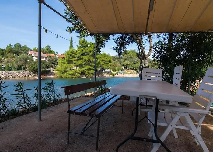 Josip A3 3* Nerezine