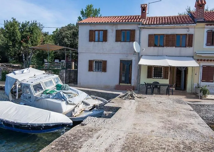 Josip A3 Πανσιόν Nerezine