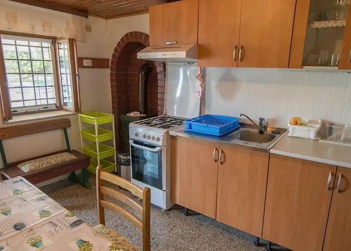 Josip A3 Πανσιόν