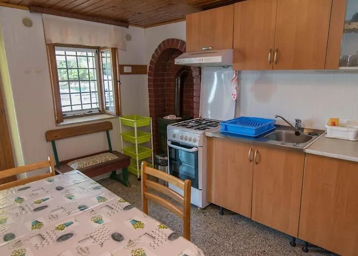 Josip A3 Πανσιόν Nerezine