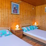 Josip Punta Kriza 3* Nerezine