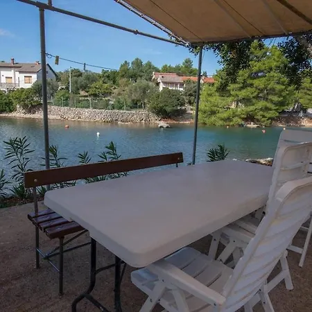 Josip A3 Gæstehus Nerezine