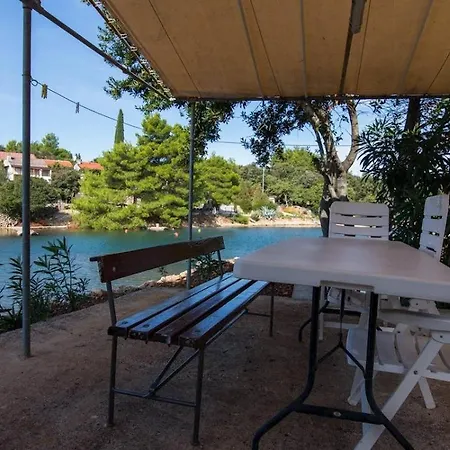 Josip A3 3* Nerezine