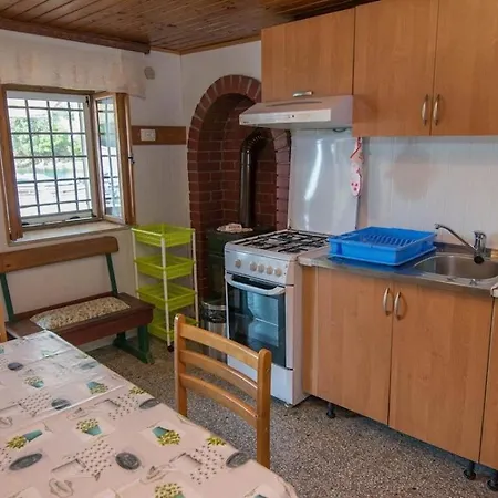 Josip A3 Gæstehus Nerezine