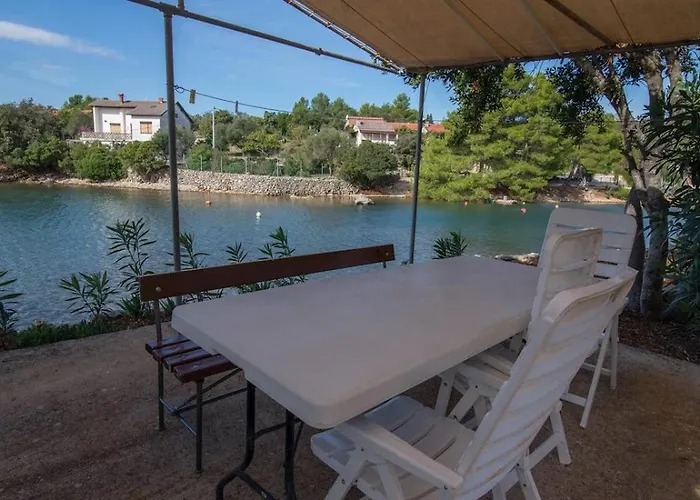 Josip A3 Casa de hóspedes Nerezine