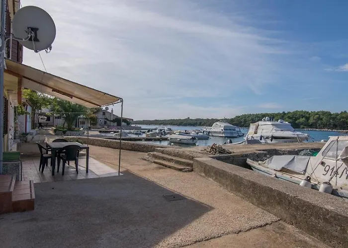 Casa de hóspedes Josip A3 Nerezine