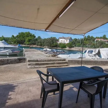 Apartment Josip A3 Nerezine