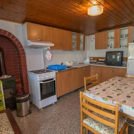 Apartment Josip A3 Nerezine